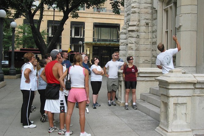 Chicago Favorites Ultimate Food and Walking Tour - Garrett Chicago Mix finishes the food lineup