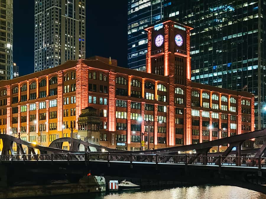 Chicago: Fireworks Cruise with Lake or River Viewing Options - Indoor comfort, outdoor views, and the Chicago weather problem