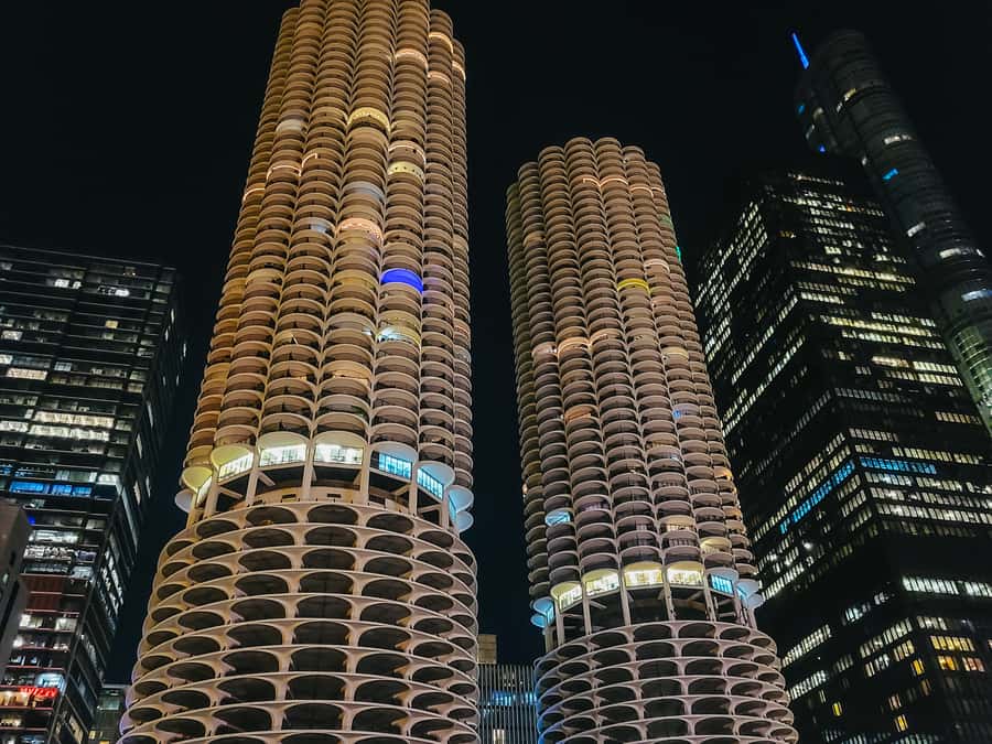 Chicago: Fireworks Cruise with Lake or River Viewing Options - The onboard bar and what to bring