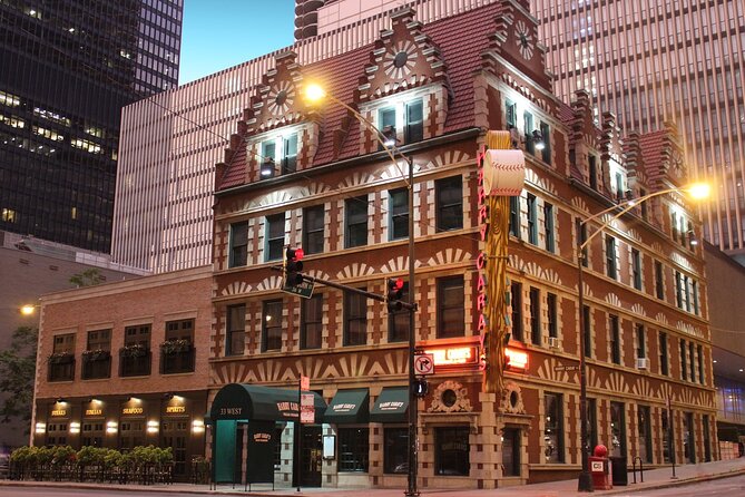 Chicago Gangster and Food Walking Tour - A Chicago Hot Dog in the Gold Coast
