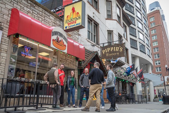 Chicago in a Day: Food, History & Architecture Walking Tour - Following the Chicago River