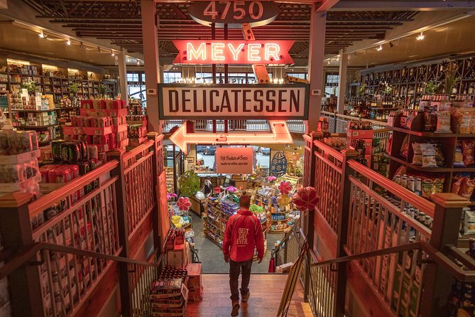 Chicago in a Day: Food, History & Architecture Walking Tour - The Guides Make the Difference