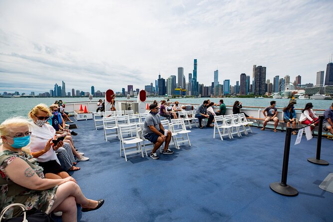 Chicago Lake and River Architecture Tour - The Buckingham Fountain of the river corridor