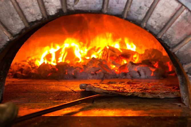 Chicago Pizza Tour - Four slices can mean more than four bites