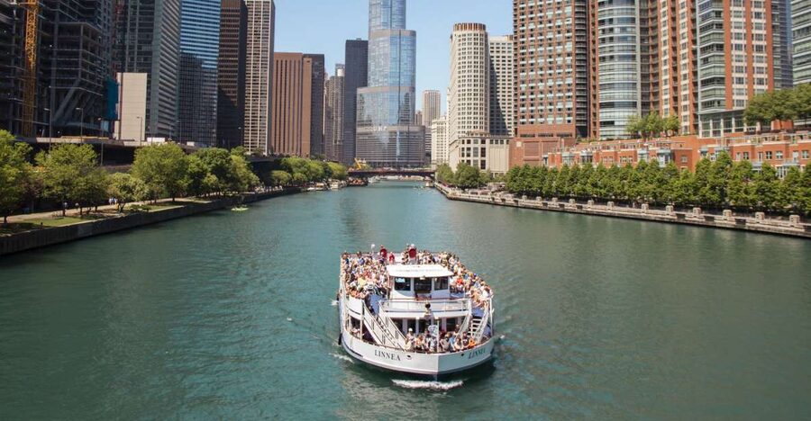 Chicago River: 1.5-Hour Guided Architecture Cruise - Why Chicago’s river is the right classroom