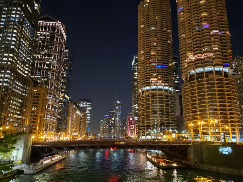 Chicago River: 1.5-Hour Guided Architecture Cruise - The south branch, Willis Tower, and Chicago power