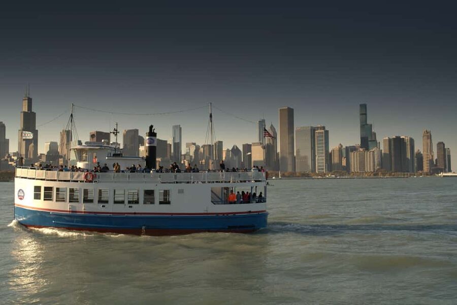 Chicago: Shoreline Lake Michigan Skyline Cruise - Practical booking advice