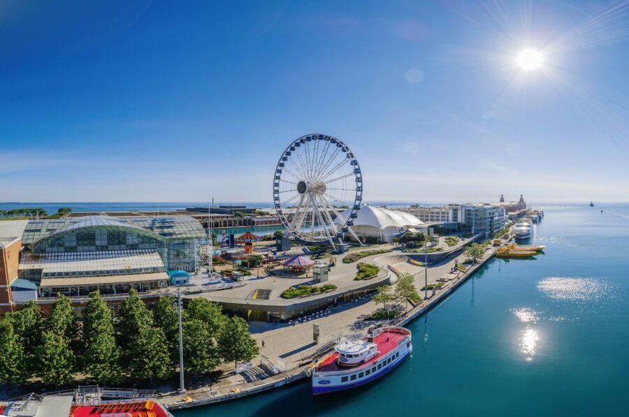 Chicago: Shoreline Lake Michigan Skyline Cruise - Seats, wind, weather, and photo tips