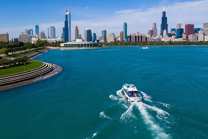 Chicago Sightseeing River and Lake Cruise - What the landmark pass-bys are really like