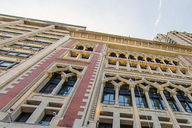 Chicago Walking Tour: Historic Treasures of Chicago - Inside the Palmer House historic lobby