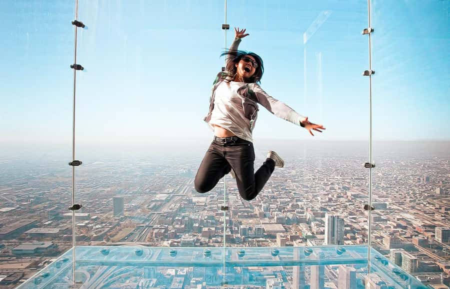 Chicago: Willis Tower Skydeck and The Ledge Ticket - Key points to know