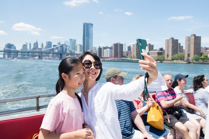 Circle Line: 2.5hr - Complete Manhattan Island Cruise - Food, drinks, and the two-and-a-half-hour clock