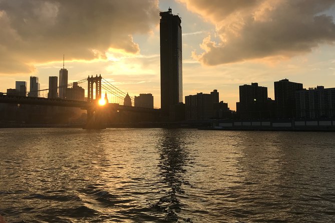 Circle Line: 2hr - New York City Harbor Lights Cruise - From Pier 83 to the Hudson River