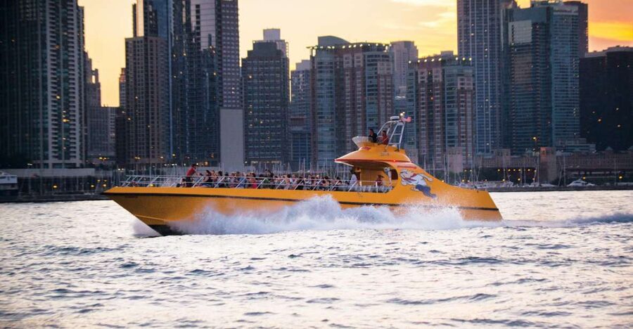 City Cruises Chicago: Seadog Lakefront Speedboat Ride - The Museum Campus stop and Chicago’s architectural story