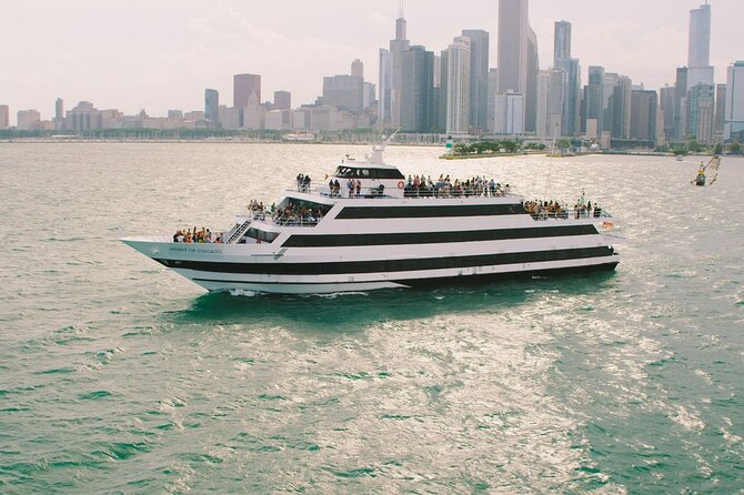 City Cruises Chicago: Signature Lunch Cruise on Lake Michigan - A DJ, games, and dancing instead of quiet sightseeing