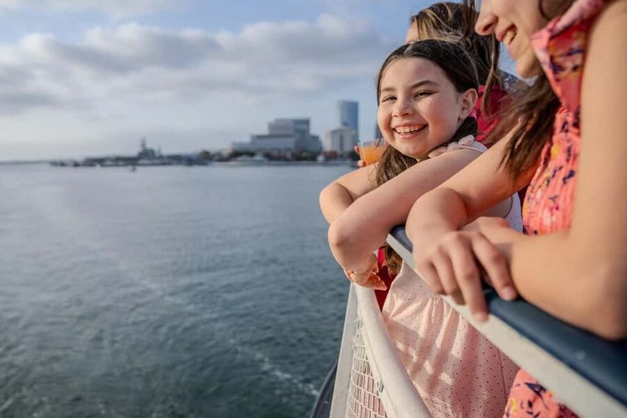 City Cruises San Diego: Best of the Bay Scenic Harbor Tour - Point Loma and Cabrillo National Monument