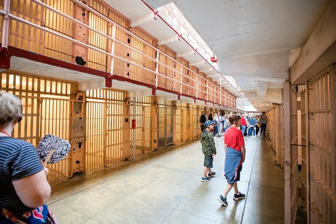 Combo Tour: Alcatraz Island and San Francisco Grand City Tour - Chinatown and North Beach bring the strongest street character