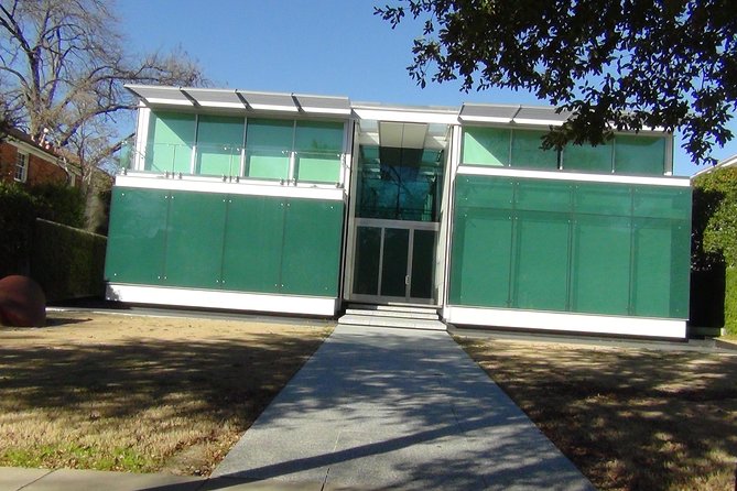 Dallas sightseeing tour - Uptown, McKinney Avenue, and Highland Park