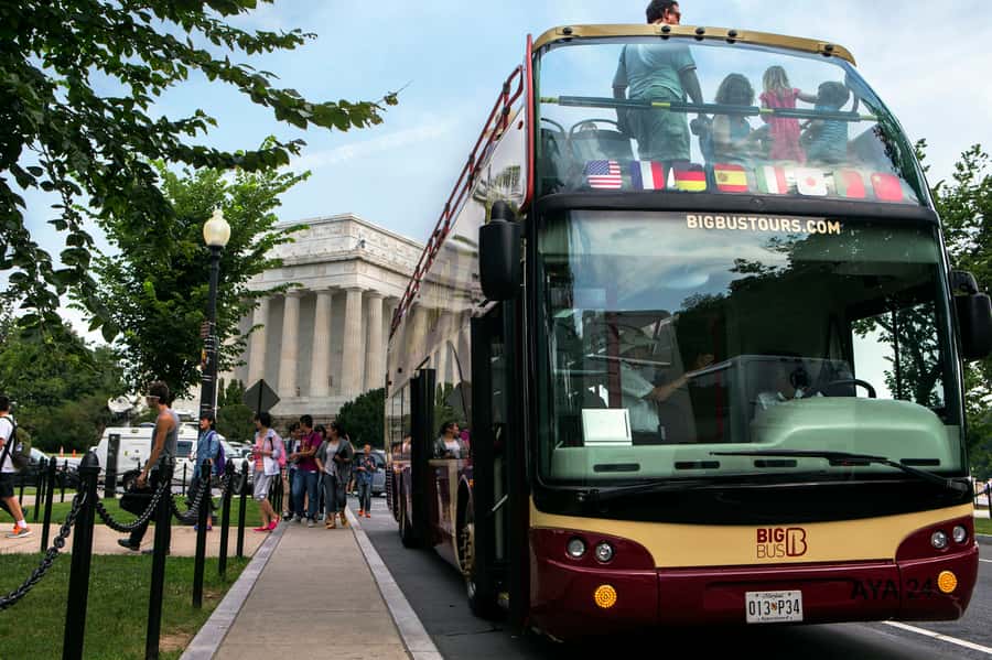 DC: Hop-on Hop-off Tour by Open-top Bus with 17 Stops - Why this bus works well in spread-out Washington DC