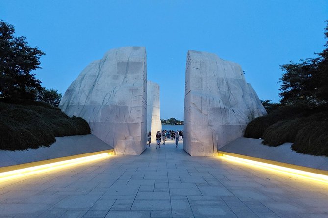 DC Memorials Night Tour: Glass-Roof Convertible Upgrade Option - World War II and Jefferson at the Tidal Basin