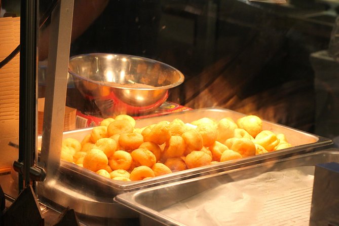 Delicious Donuts & City Sights: Chicago's Original Donut Tour - How much food do you really get?