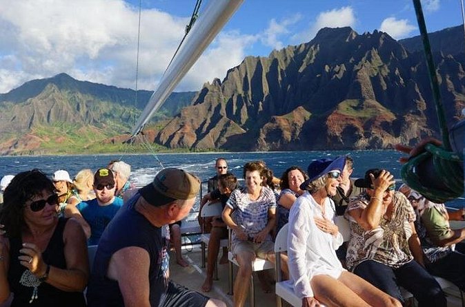 Deluxe Na Pali Sunset Tour on the Lucky Lady - Wildlife sightings are possible, not promised