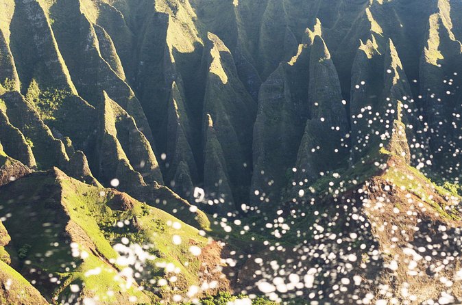 Deluxe Na Pali Sunset Tour on the Lucky Lady - Who will enjoy this cruise most