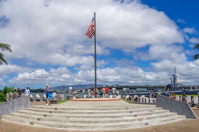Deluxe Pearl Harbor USS Arizona Memorial and Honolulu City Tour - Who should book this Pearl Harbor tour?