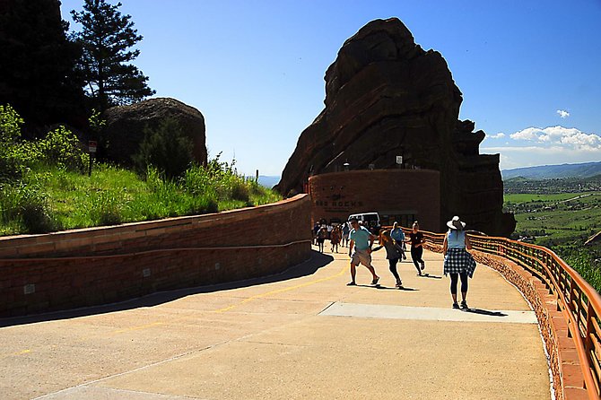 Denver and Foothills Mountain Small-Group Tour - Guides, comfort, and the group size