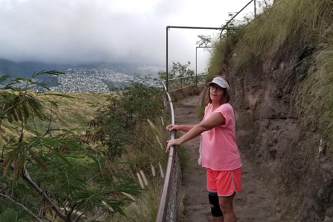 Diamond Head Crater - The summit views over Waikiki and the Pacific