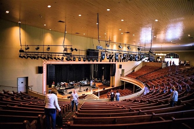 Discover Nashville City Tour with Entry to Ryman & Country Music Hall of Fame - Exploring the Country Music Hall of Fame