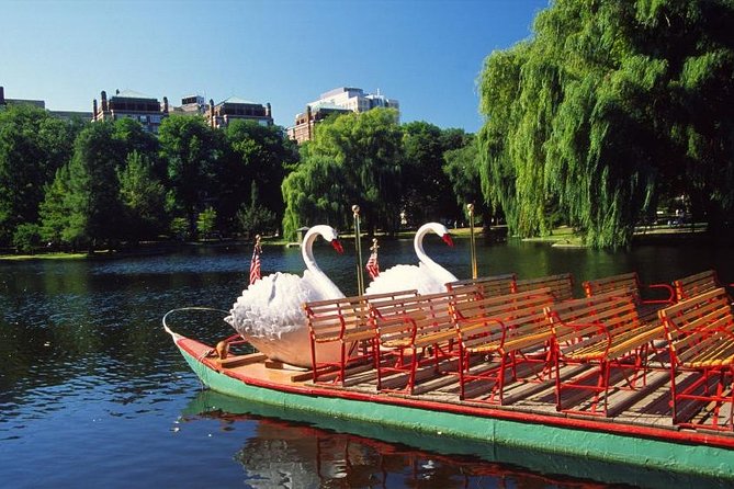 Downtown Freedom Trail, Beacon Hill & Back Bay Walking Tour - Boston Common and the Public Garden