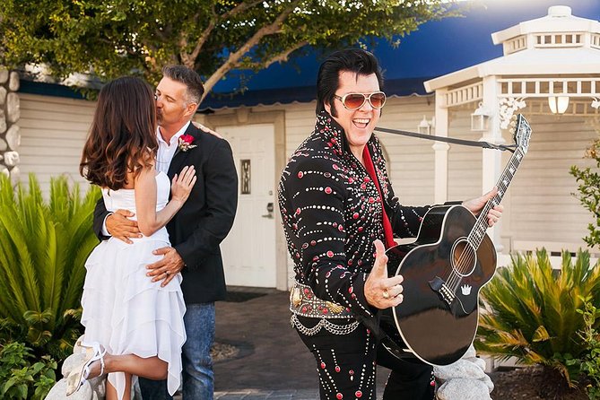 Elvis Themed Wedding or Vow Renewal at Graceland Wedding Chapel - The limousine ride sets the mood