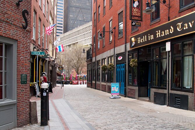 Entire Freedom Trail Walking Tour: Includes Bunker Hill and USS Constitution - Paul Revere House, Old North Church, and Copp’s Hill