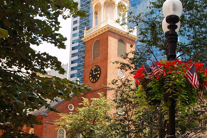 Entire Freedom Trail Walking Tour: Includes Bunker Hill and USS Constitution - King’s Chapel and Old City Hall: conflict before the Revolution