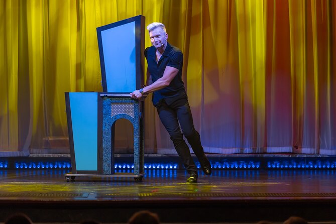 Escape Reality Branson Magic Dinner Show - The three-course dinner after the magic