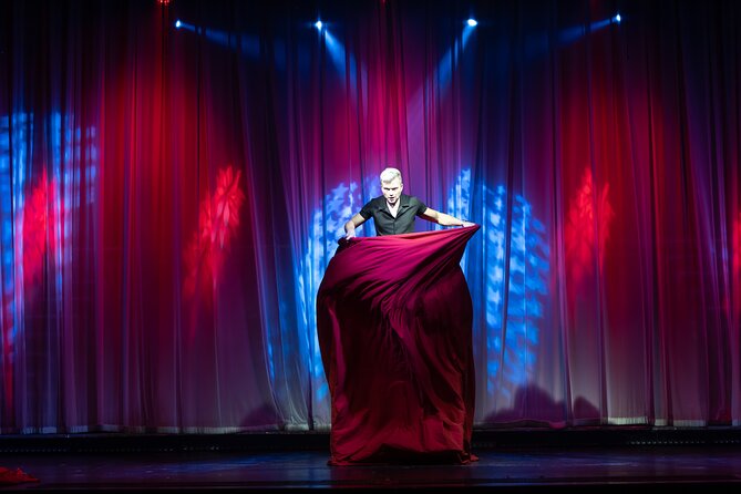 Escape Reality Branson Magic Dinner Show - Getting to the Hughes Brothers Theatre