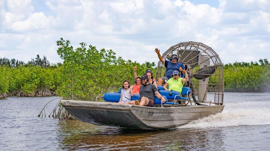 Everglades: Mangrove Maze Airboat Tour and Boardwalk - Key points to know before you go