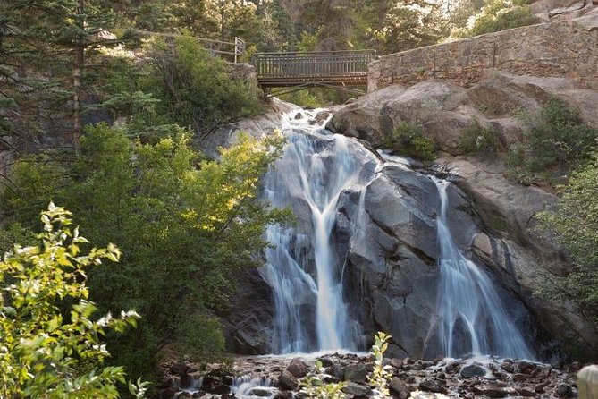 Foothills, History, and Garden of the Gods Jeep Tour - The guides are a major part of the value