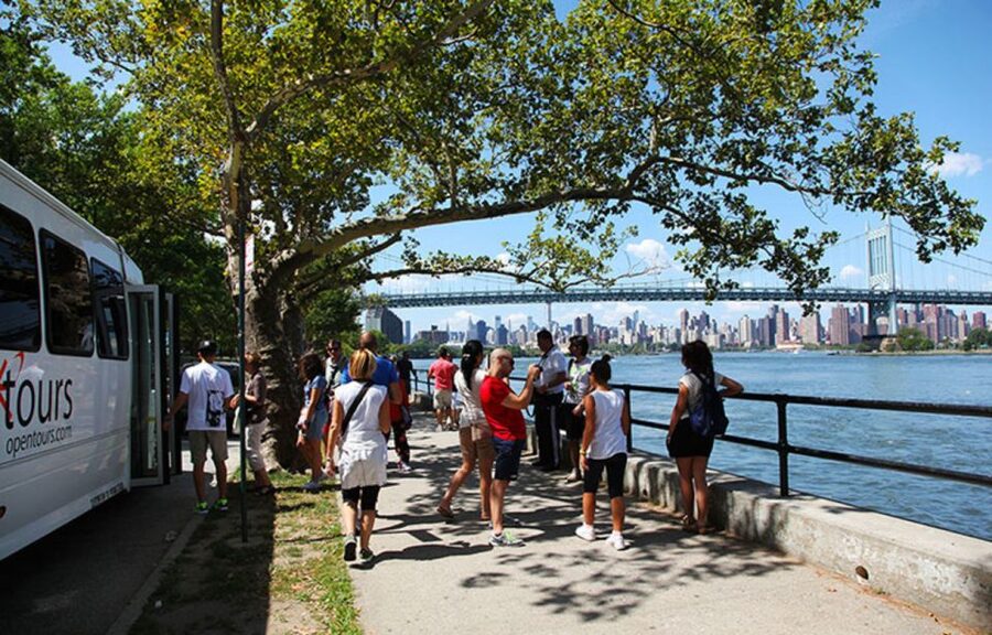 From Manhattan: Bronx, Queens and Brooklyn Half-Day Tour - Returning across the Brooklyn Bridge