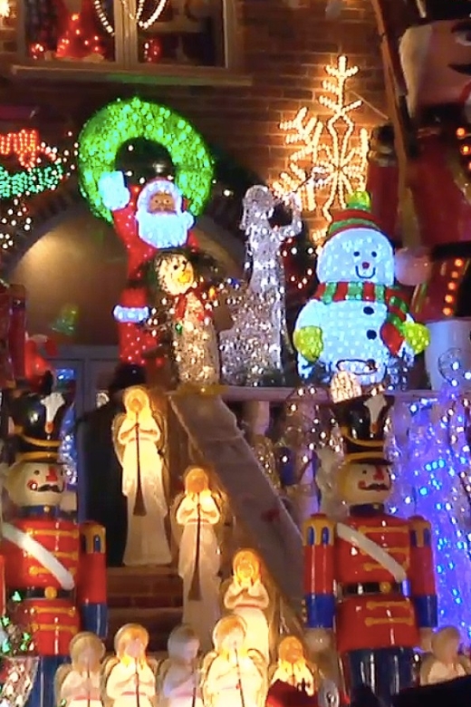 From Manhattan: Dyker Heights Lights & Skyline Tour - Walking through Dyker Heights for about 50 minutes