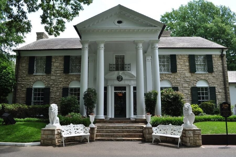 From Nashville: Memphis Tour with Graceland VIP Access - Key points at a glance