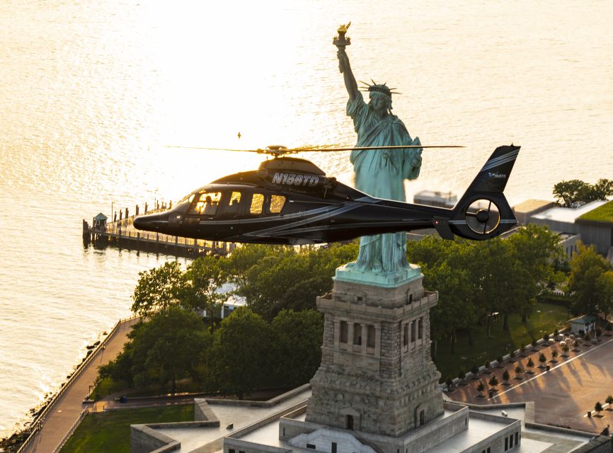 From New Jersey: New York City Skyline Tour - Daytime flight: towers, bridges, and Central Park