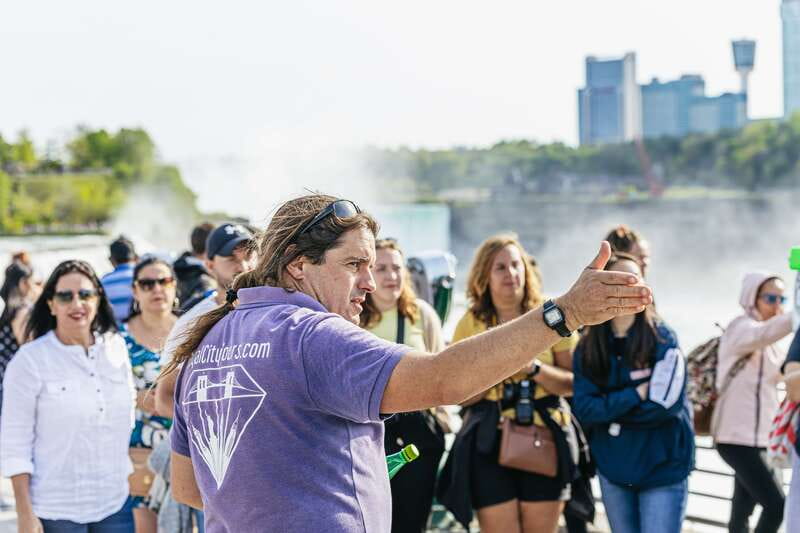 From New York City: Niagara Falls One Day Tour - The falls after dark add a second experience