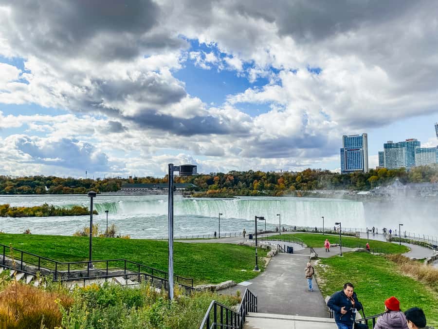 From NYC: 1-Day Niagara Falls Tour - The overnight ride and morning arrival