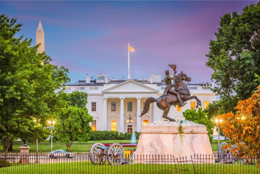 From NYC: Washington Highlights Guided One Day Tour - Price, group size, and who will enjoy it most