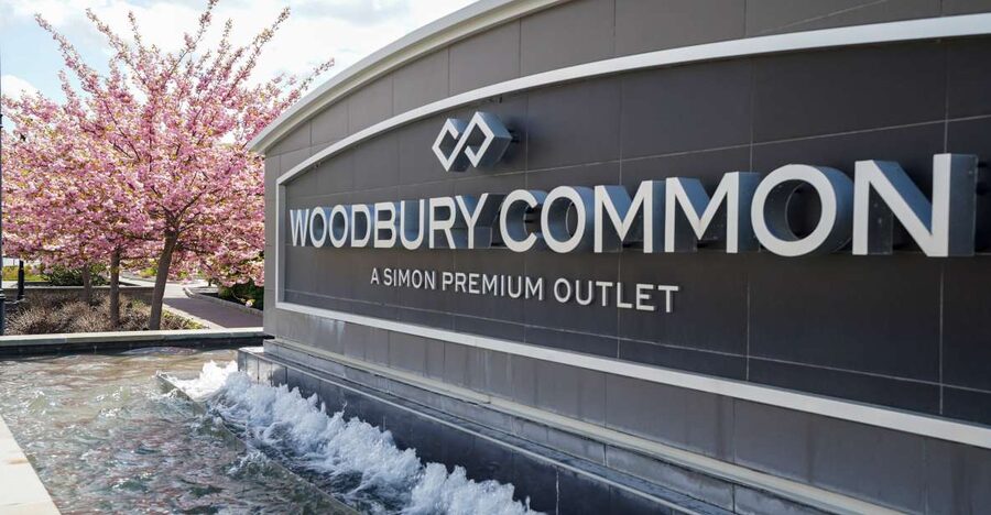 From NYC: Woodbury Common Premium Outlets Shopping Tour - Shopping 220 stores without losing the day