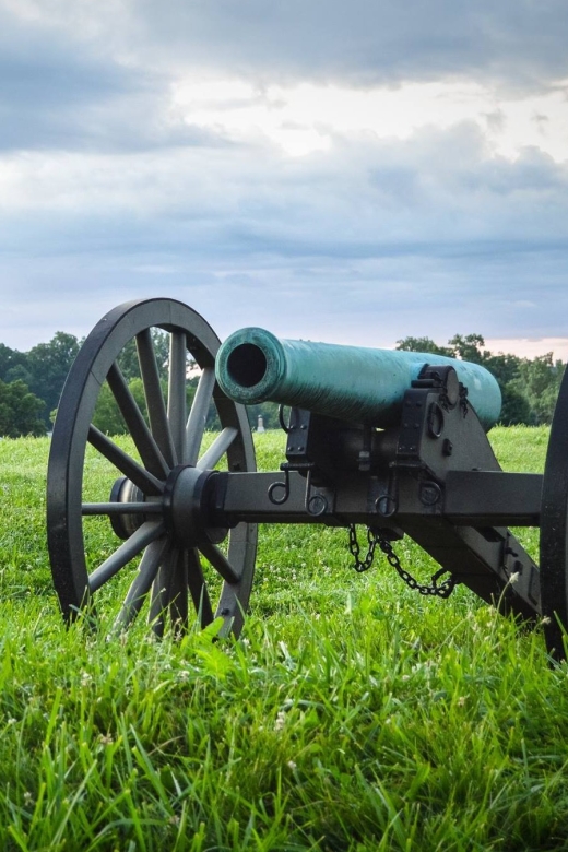Gettysburg: Private Tour with Licensed Battlefield Guide - Following the battle through the terrain