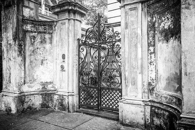 Ghosts of Charleston Night-Time Walking Tour with Unitarian Church Graveyard - Who will enjoy this Charleston ghost tour
