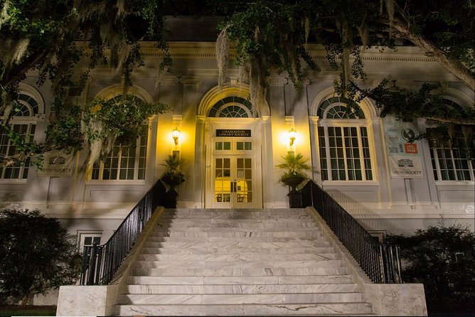 Ghosts of Charleston Night-Time Walking Tour with Unitarian Church Graveyard - Should you book it?